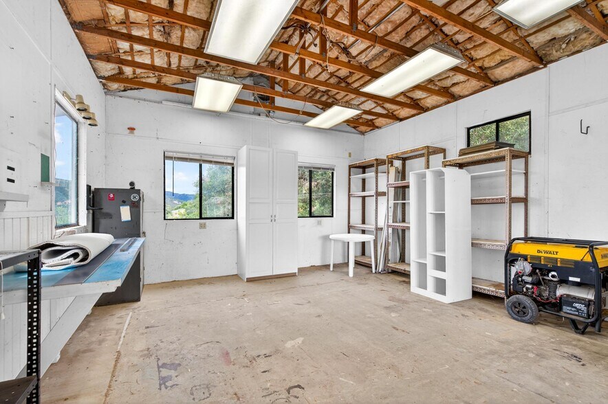 More Photos Of 14621 Woods Valley rd, Valley Center Flex For Sale