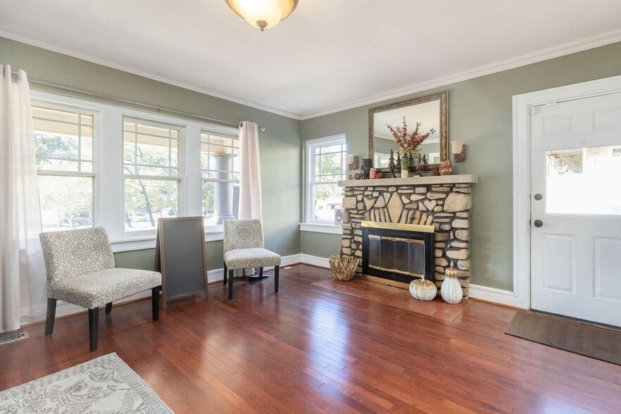 More Photos Of 1405 S Business Highway 65, Hollister Office Residential For Sale