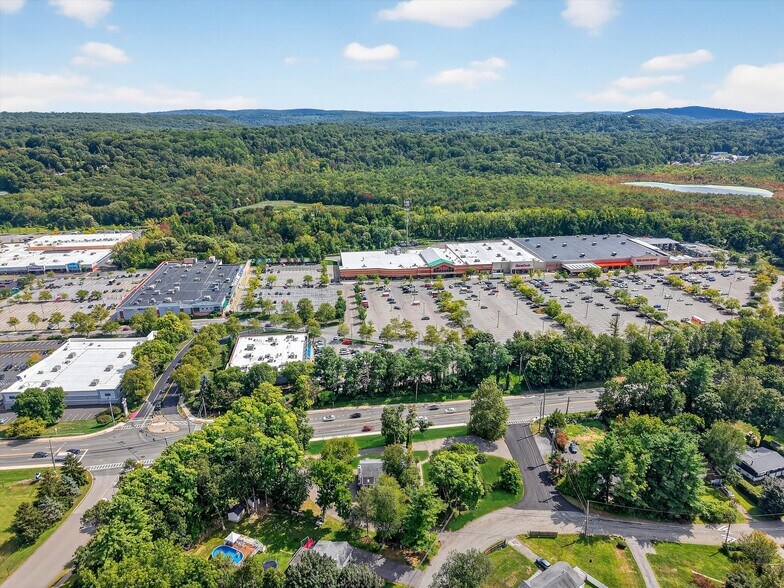 More Photos Of 2 Renee Gate St, Cortlandt Manor Office For Sale