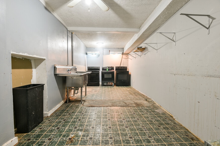 More Photos Of 2766 White Oak Dr, Decatur Religious Facility For Sale