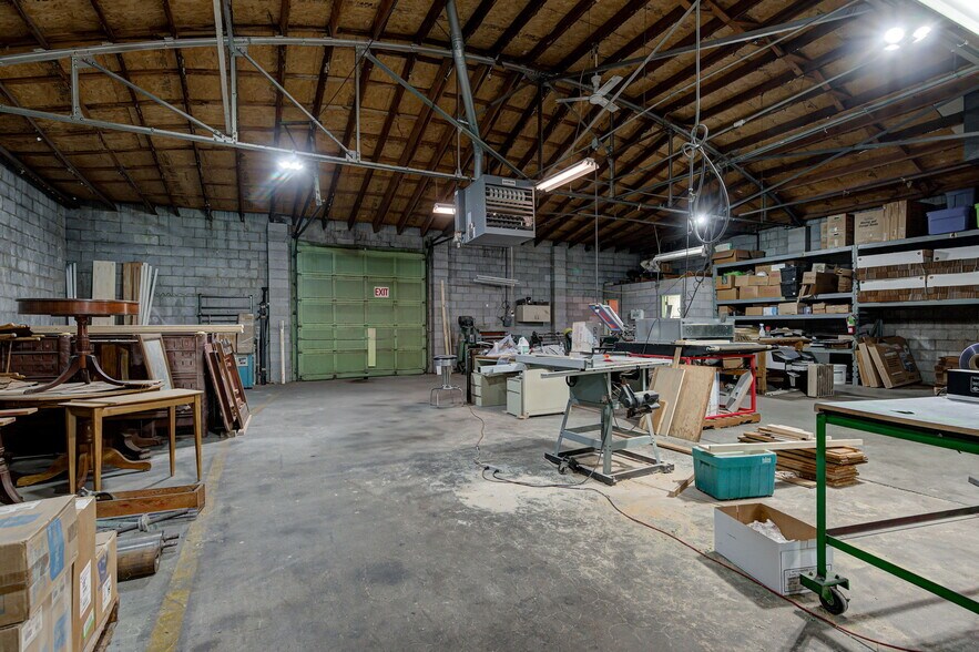 More Photos Of 515 Kings of Leon Ln, Oklahoma City Manufacturing For Sale