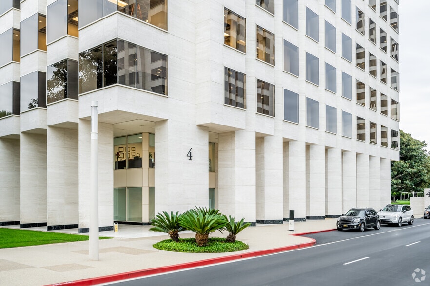 More Photos Of 4 Park Plaza, Irvine Office For Lease