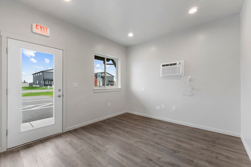 More Photos Of 3493 W Daugharty Loop, Hayden Industrial For Lease