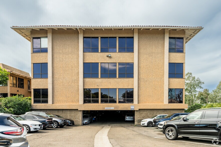 More Photos Of 6904-6920 Miramar Rd, San Diego Unknown For Lease