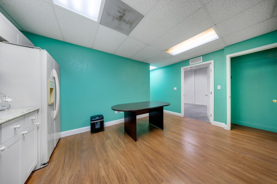 More Photos Of 7760 W 20th Ave, Hialeah Warehouse For Sale