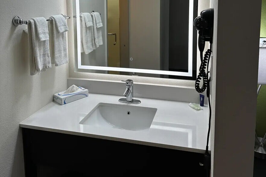 More Photos Of 17013 Abercorn St, Savannah Hospitality For Sale