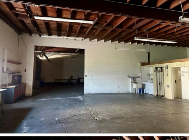 More Photos Of 3641-3645 51st Ave, Sacramento Warehouse For Lease