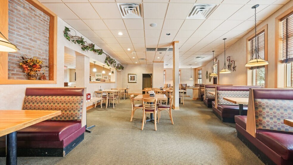 More Photos Of 210 Superior Ave, Tomah Bowling Alley For Sale