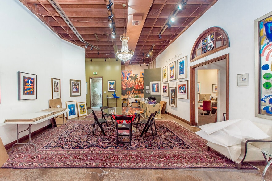 More Photos Of 747 Magazine St, New Orleans Office For Sale