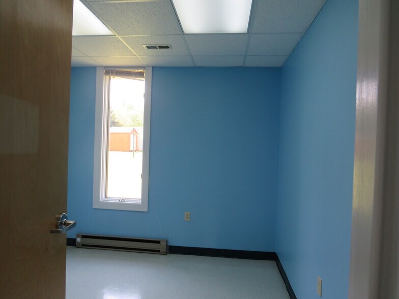 More Photos Of 9506 Hospital Ave, Nassawadox Medical For Sale