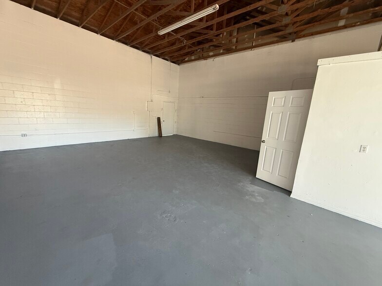 More Photos Of 1046 Shadick Dr, Orange City Warehouse For Lease