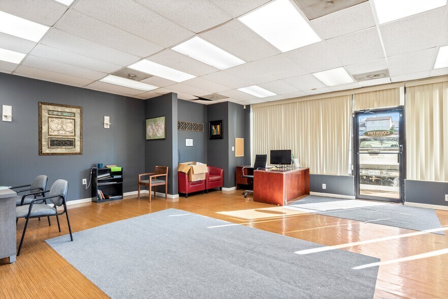 More Photos Of 516-522 Benham St, Bonne Terre Office For Lease