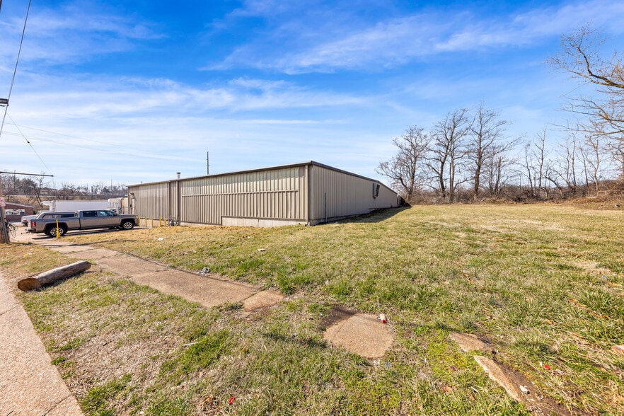 More Photos Of 5205-5209 Hodiamont Ave, Saint Louis Warehouse For Sale