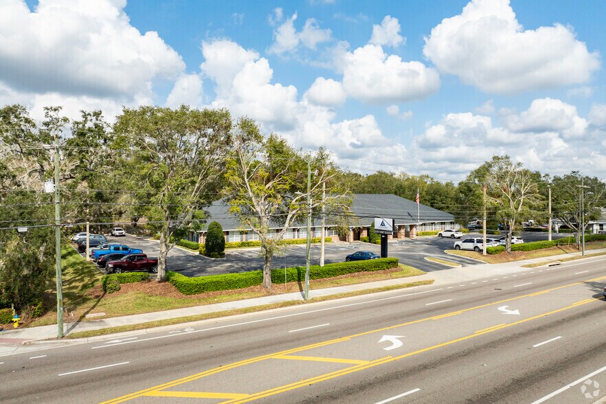 More Photos Of 313 W Fletcher Ave, Tampa Office For Lease