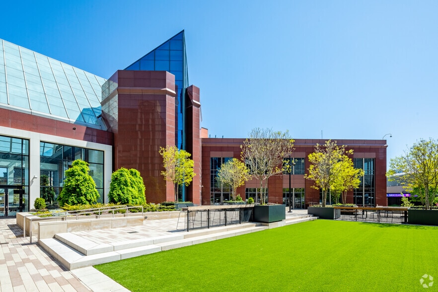 More Photos Of 333 Commerce St, Nashville Loft Creative Space For Lease