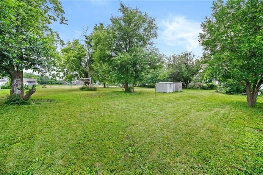 More Photos Of 801 SE 27th Ct, Des Moines Land For Sale