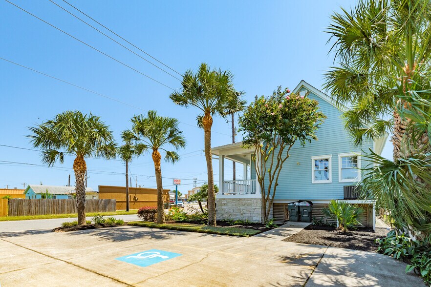More Photos Of 6402 Stewart Rd, Galveston Office For Sale