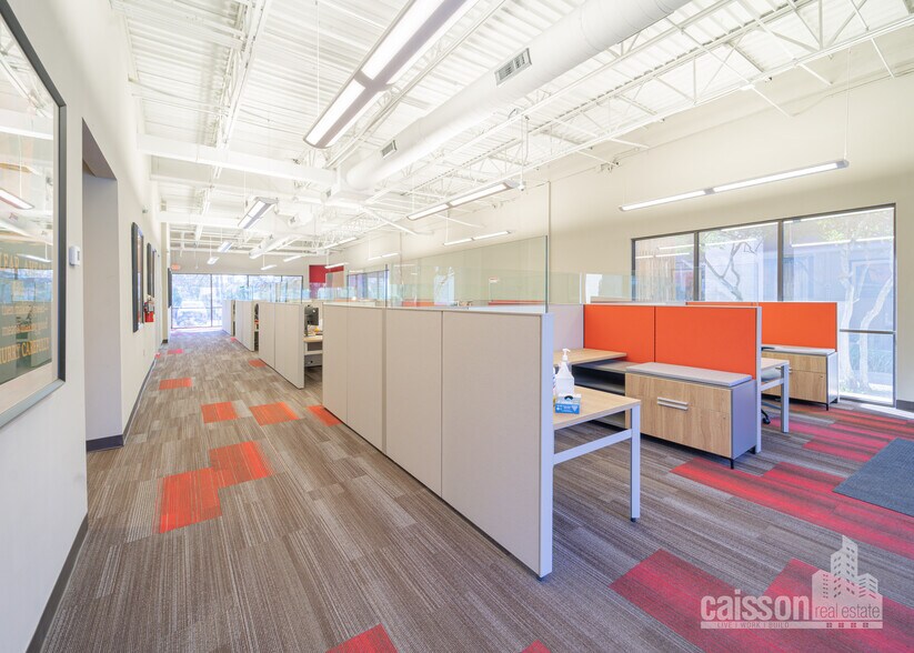 More Photos Of 11815 W IH-10, San Antonio Unknown For Lease