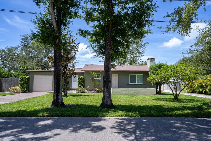 More Photos Of 883 Southwind Ln, Largo Industrial For Sale