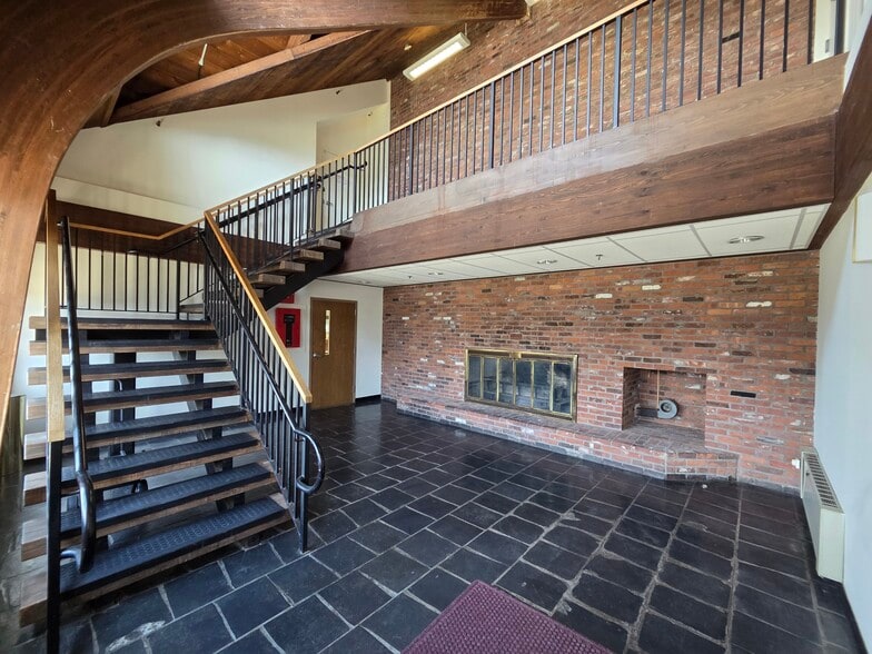 More Photos Of 339 Hemingway Ave, East Haven Medical For Sale