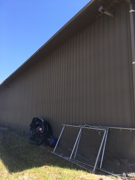 More Photos Of 6263 Taft Rd, Syracuse Warehouse For Lease