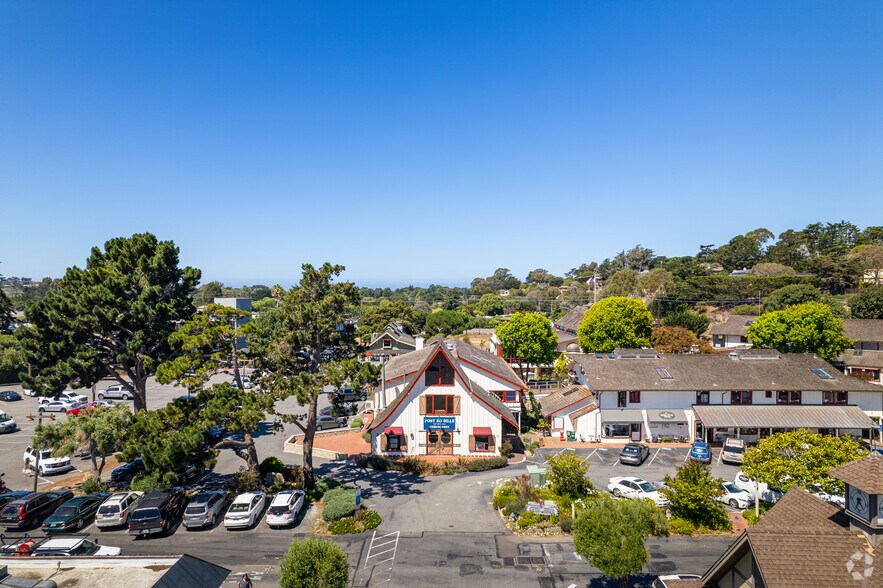 More Photos Of 3618 The Barnyard, Carmel Unknown For Lease