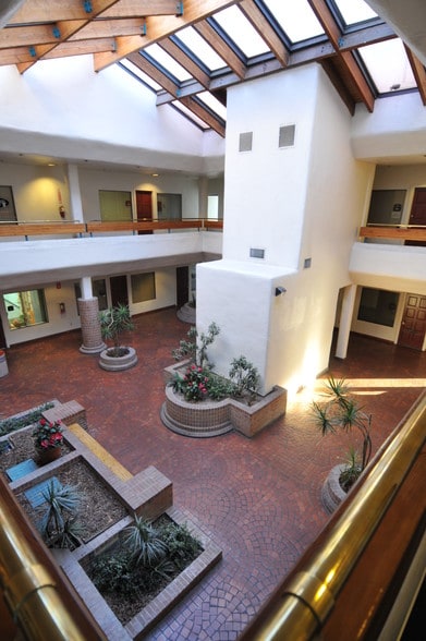 More Photos Of 2310 Paseo Del Prado, Las Vegas Unknown For Lease