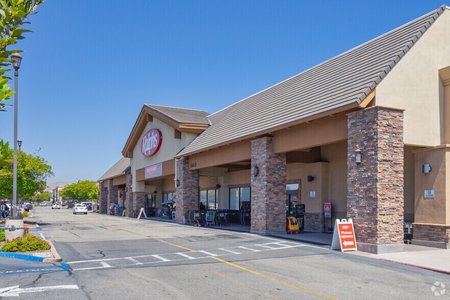 More Photos Of 14200-14450 Culver Dr, Irvine Storefront For Lease
