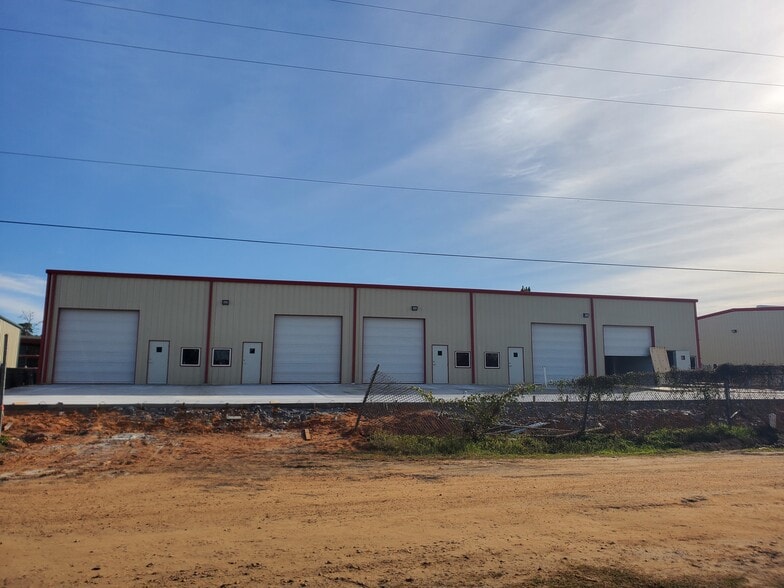 More Photos Of 1722 Cargill, Willis Flex For Sale