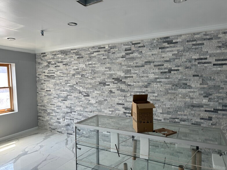 More Photos Of 924 5th St NW, Washington Office For Lease