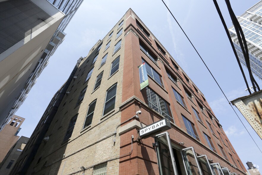 More Photos Of 303 W Erie St, Chicago Office For Lease