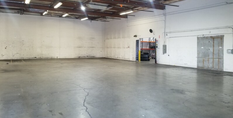More Photos Of 13110 S Avalon Blvd, Los Angeles Warehouse For Lease