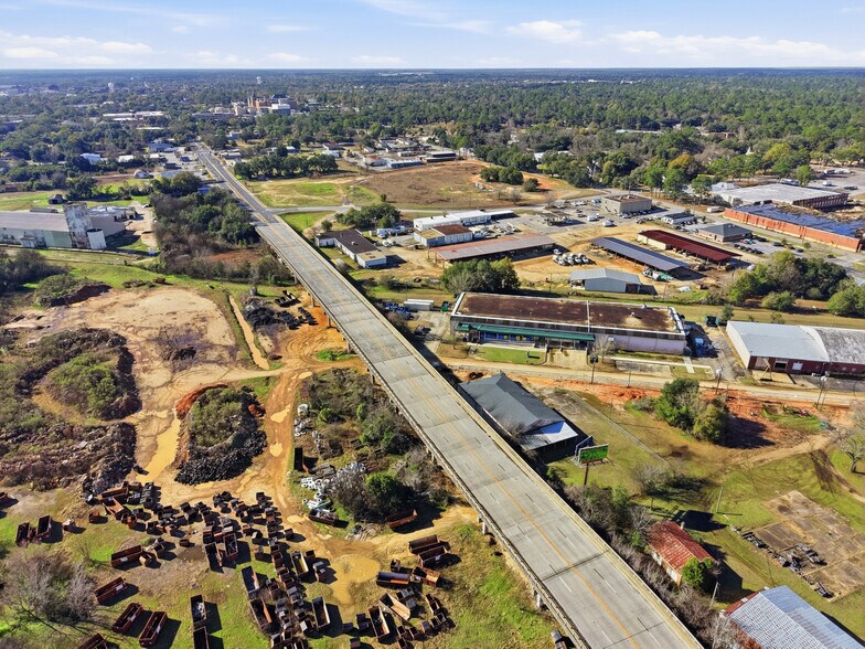 More Photos Of 401 Hodges Ave, Albany Industrial For Sale