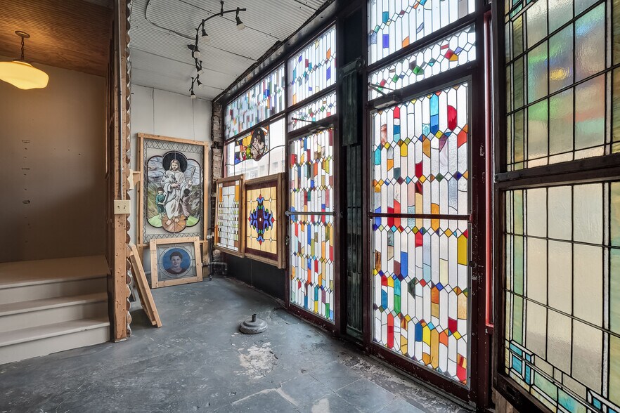 More Photos Of 2557 Broad Ave, Memphis Storefront Retail Office For Sale