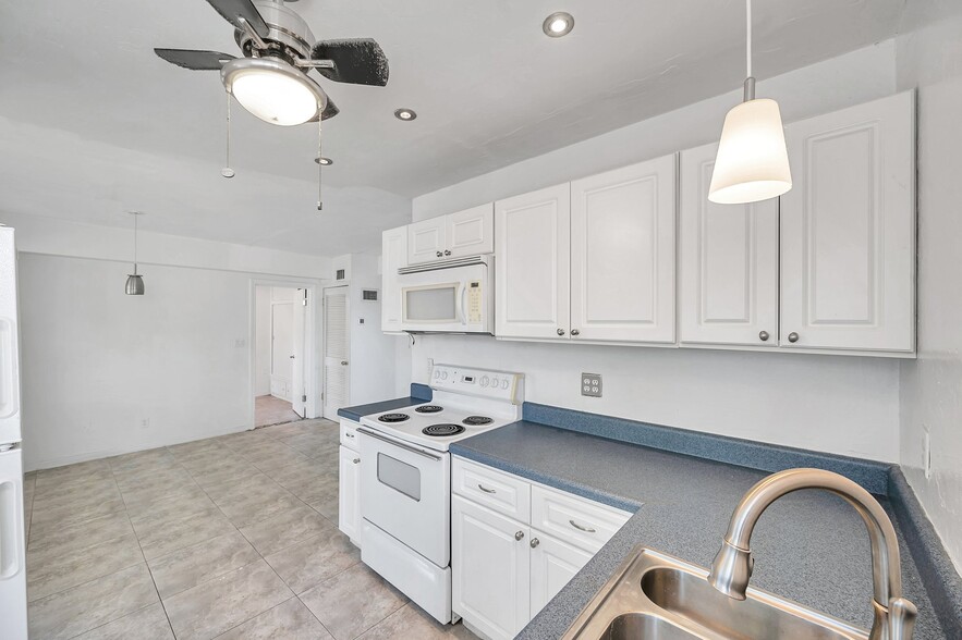 More Photos Of 5113 28th Ave S, South Pasadena Apartments For Sale