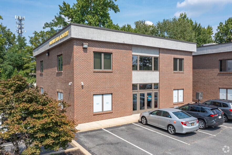 More Photos Of 924 Old Harmony Rd, Newark Office For Sale