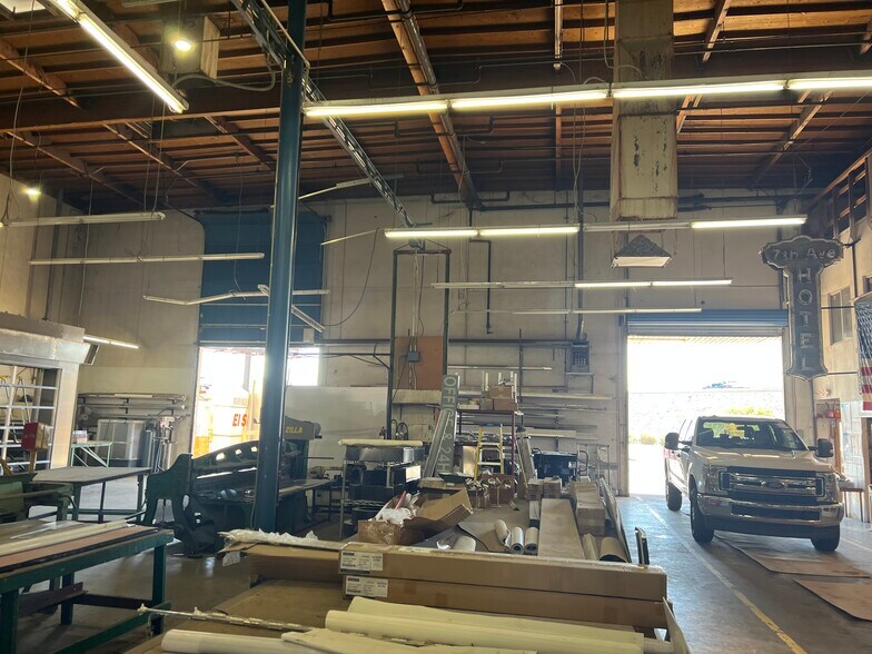 More Photos Of 1825 S Black Canyon Hwy, Phoenix Manufacturing For Lease
