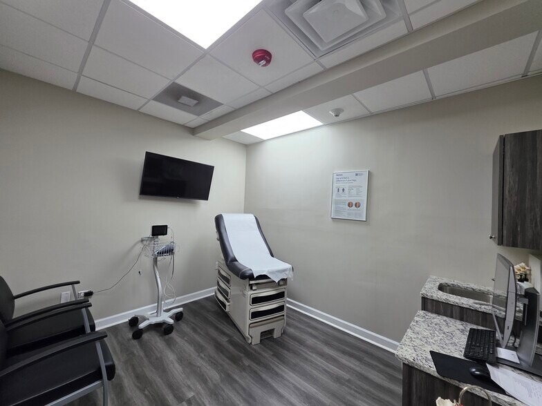 More Photos Of 16604 107th St, Orland Park Healthcare For Sale