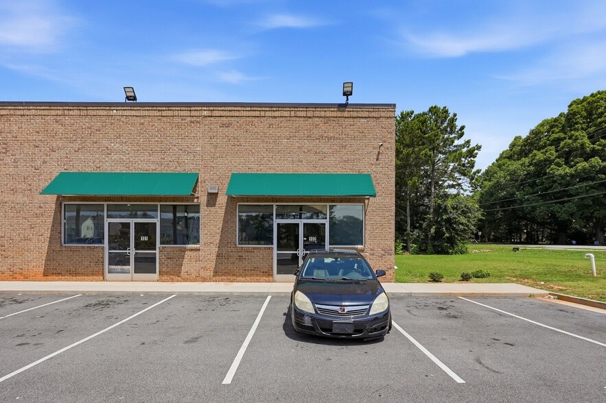Primary Photo Of 4465 Mink Livsey Road, Snellville Convenience Store For Lease