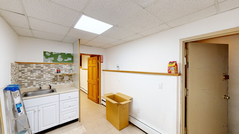 More Photos Of 77-20 74th St, Ridgewood Office For Sale