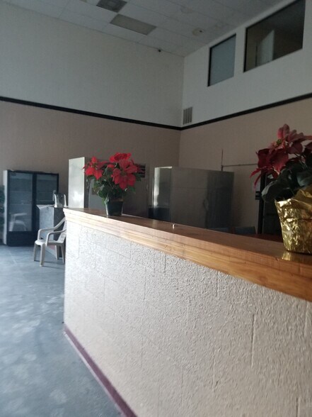 More Photos Of 398 Barton Blvd, Rockledge Light Manufacturing For Sale