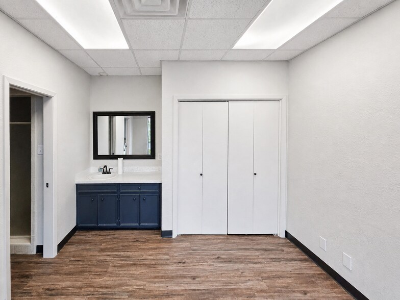 More Photos Of 4104 Houston Hwy, Victoria General Retail For Sale