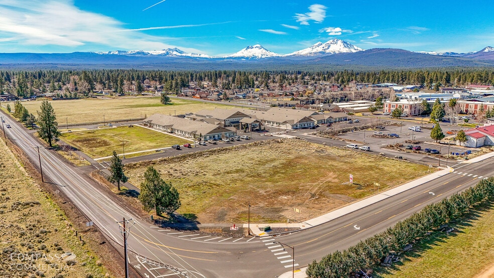 More Photos Of Barclay Dr @ N Locust St., Sisters Land For Lease
