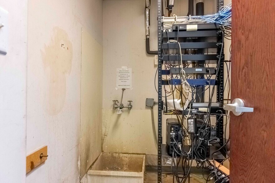 More Photos Of 1 Rooster Way, Barry Industrial For Sale