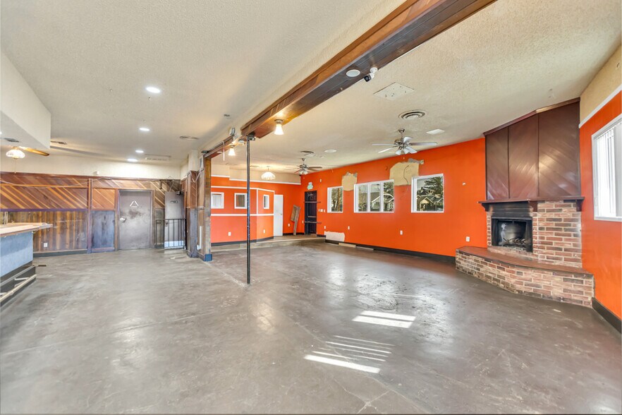 More Photos Of 4217 Stockton Blvd, Sacramento Bar For Lease