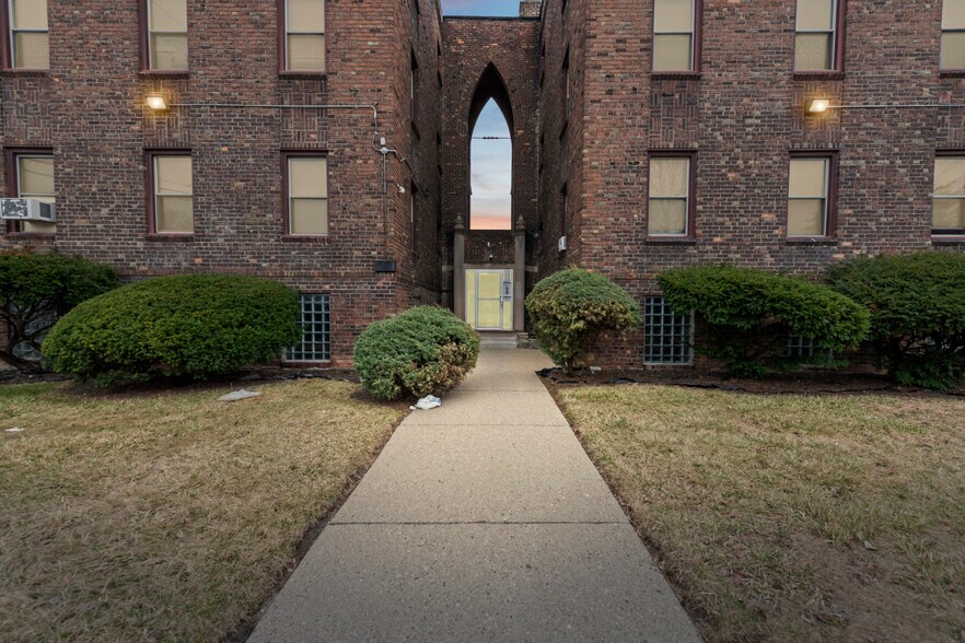 More Photos Of 3205 Kendall St, Detroit Apartments For Sale