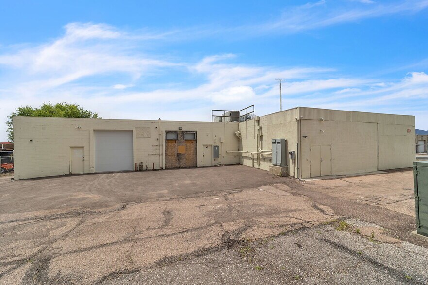 More Photos Of 2685 Durango Dr, Colorado Springs Warehouse For Lease
