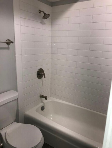 More Photos Of 706 E 139th St, Kansas City Apartments For Sale