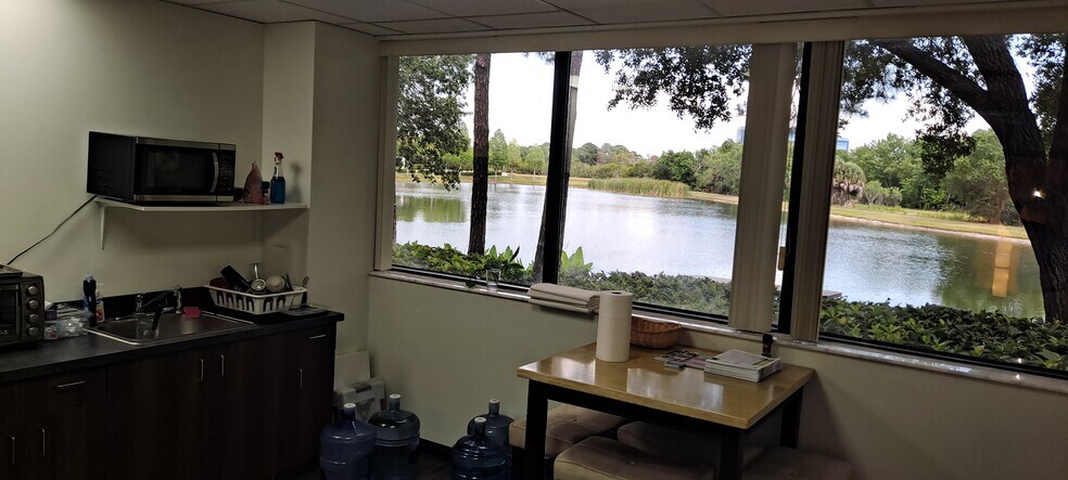 More Photos Of 12425 28th St N, Saint Petersburg Office For Lease