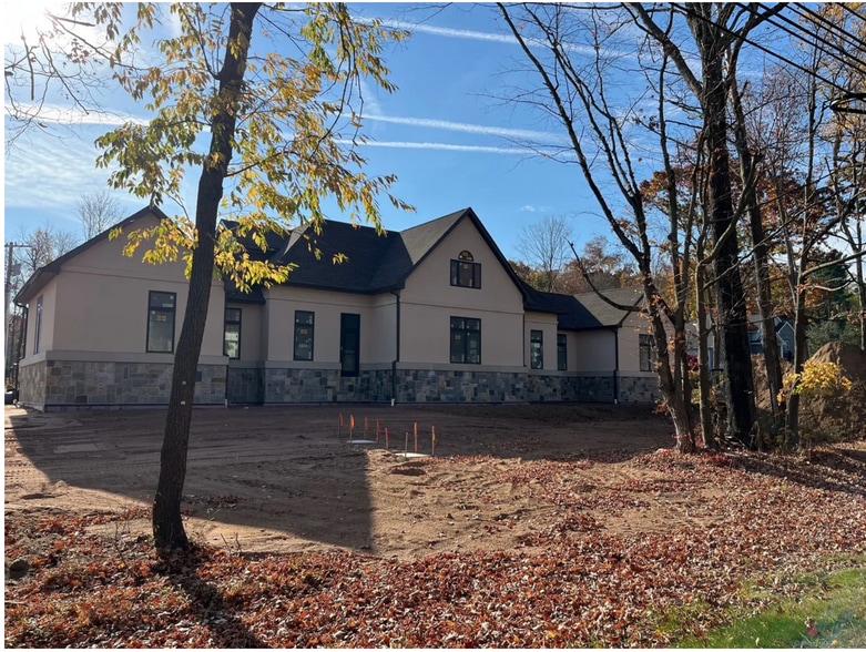 More Photos Of 1003 Middletown Ave, Northford Office For Lease